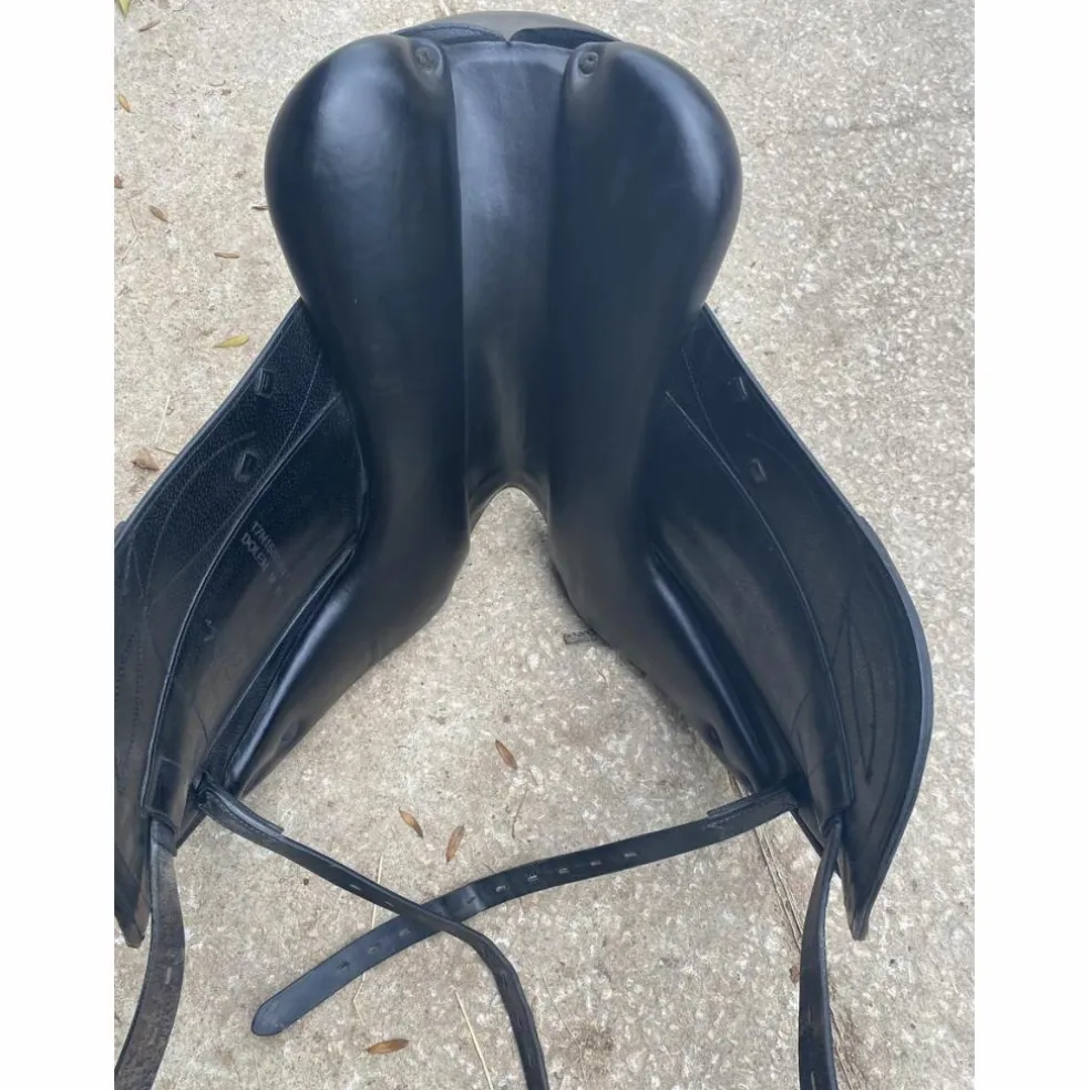 Selle de dressage Equipe