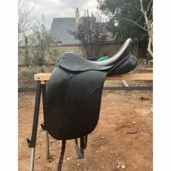 Selle de dressage Euroriding 17,5" très bon état