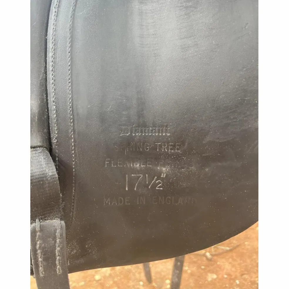 Selle de dressage Euroriding 17,5" très bon état