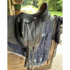 selle de dressage forestier