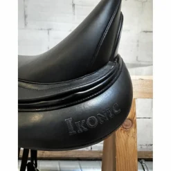 Selle de dressage Ikonic