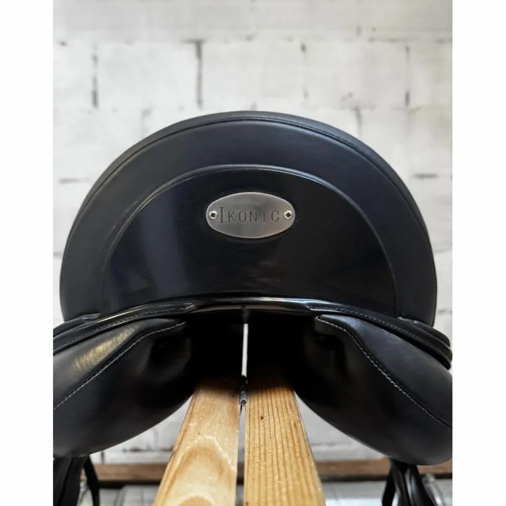 Selle de dressage Ikonic