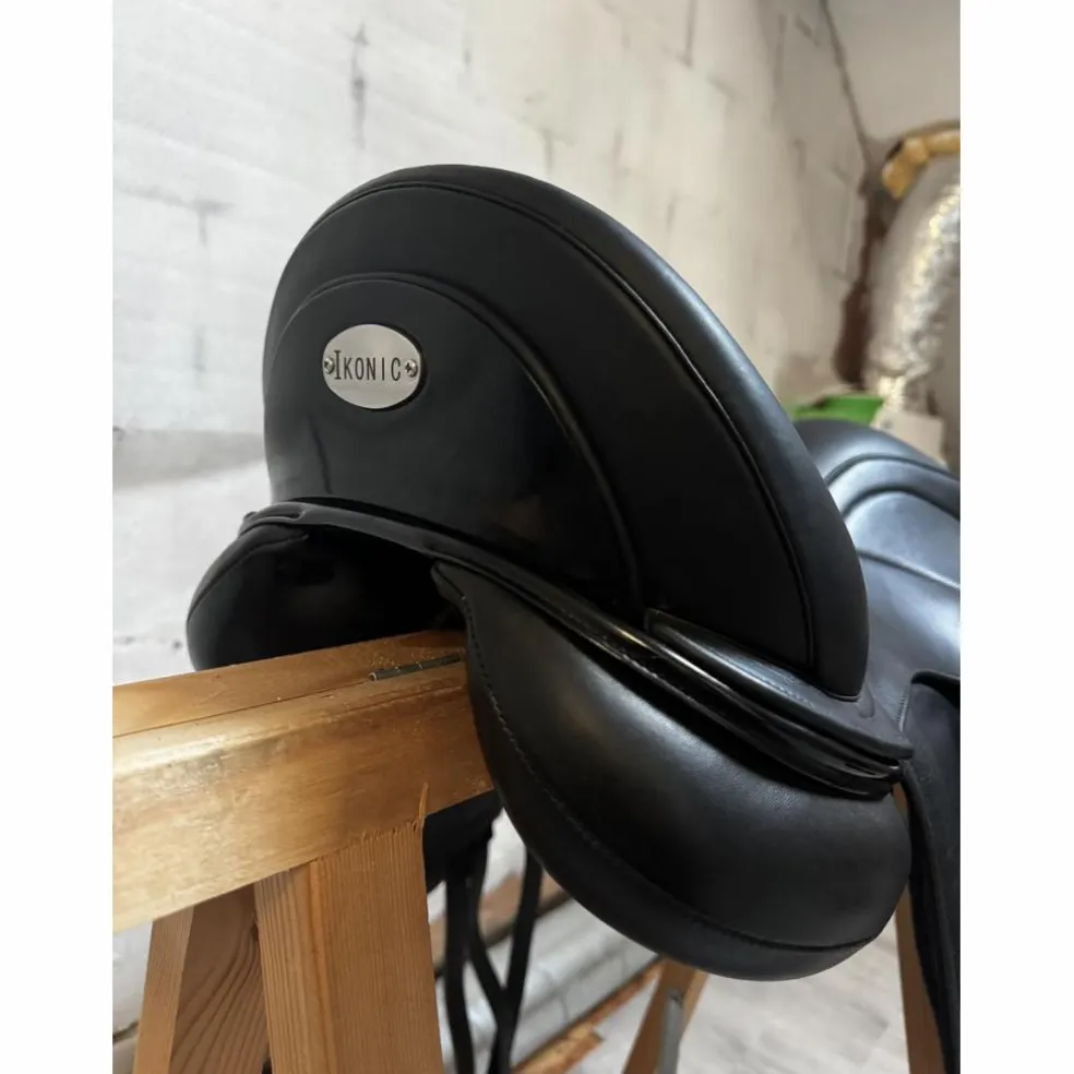 Selle de dressage Ikonic