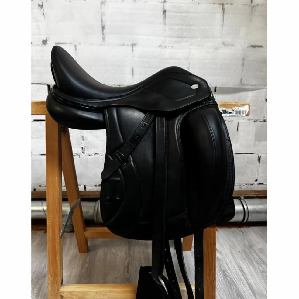 Selle de dressage Ikonic