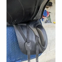 Selle de dressage Ikonic 17pouces