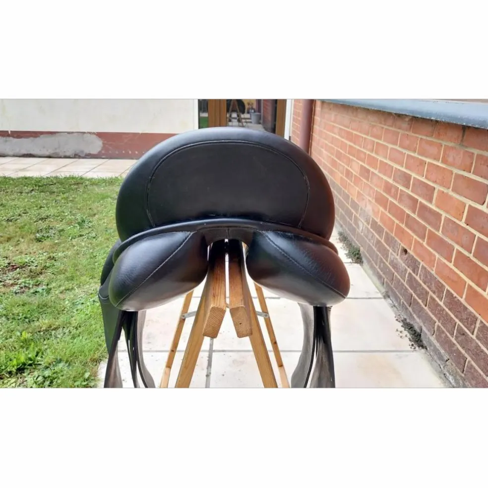 Selle de dressage Jeremy Rudge