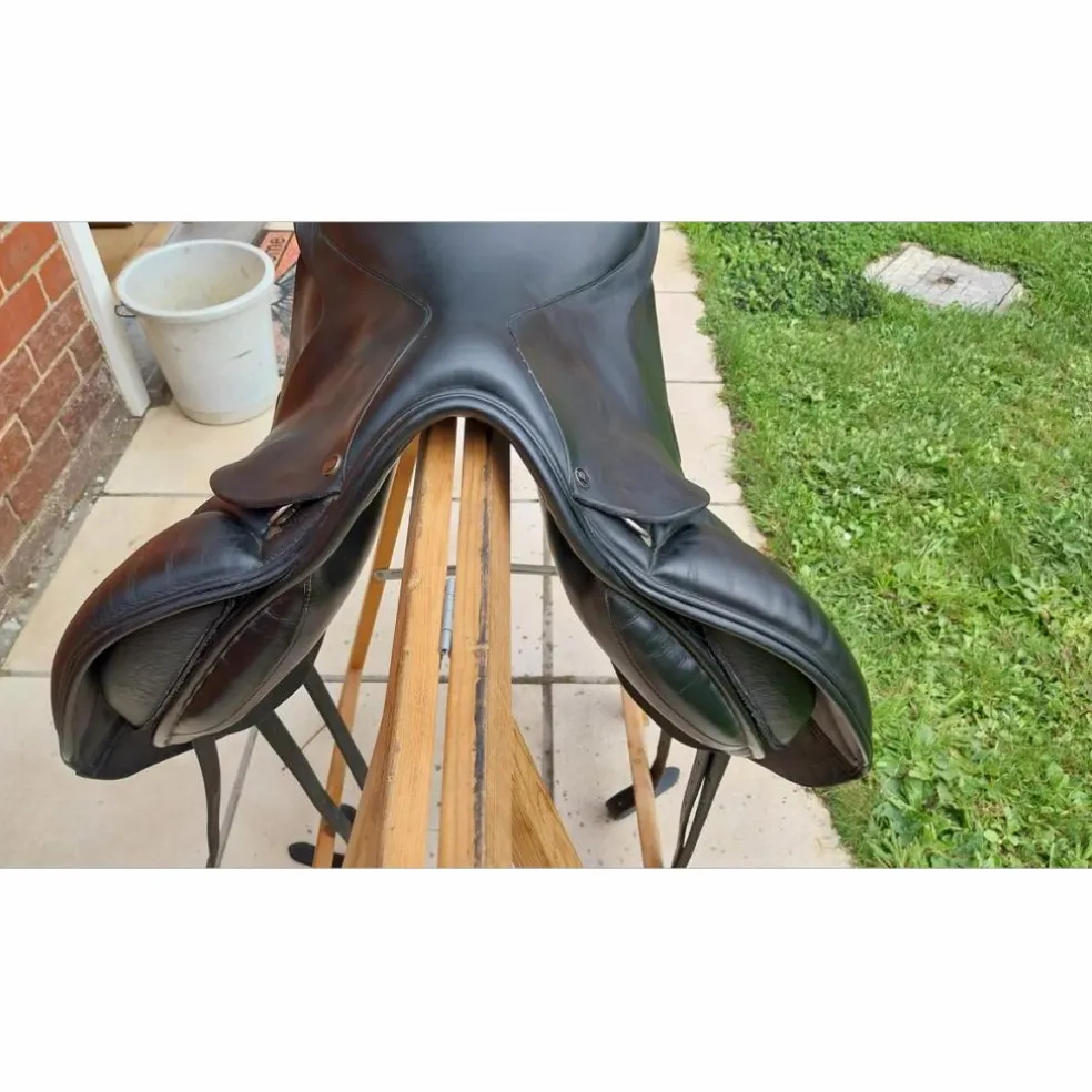 Selle de dressage Jeremy Rudge
