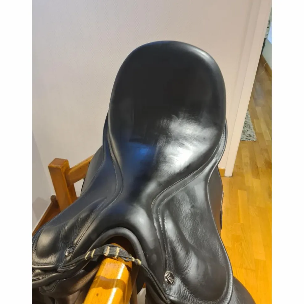 SELLE DE DRESSAGE KINGSLEY