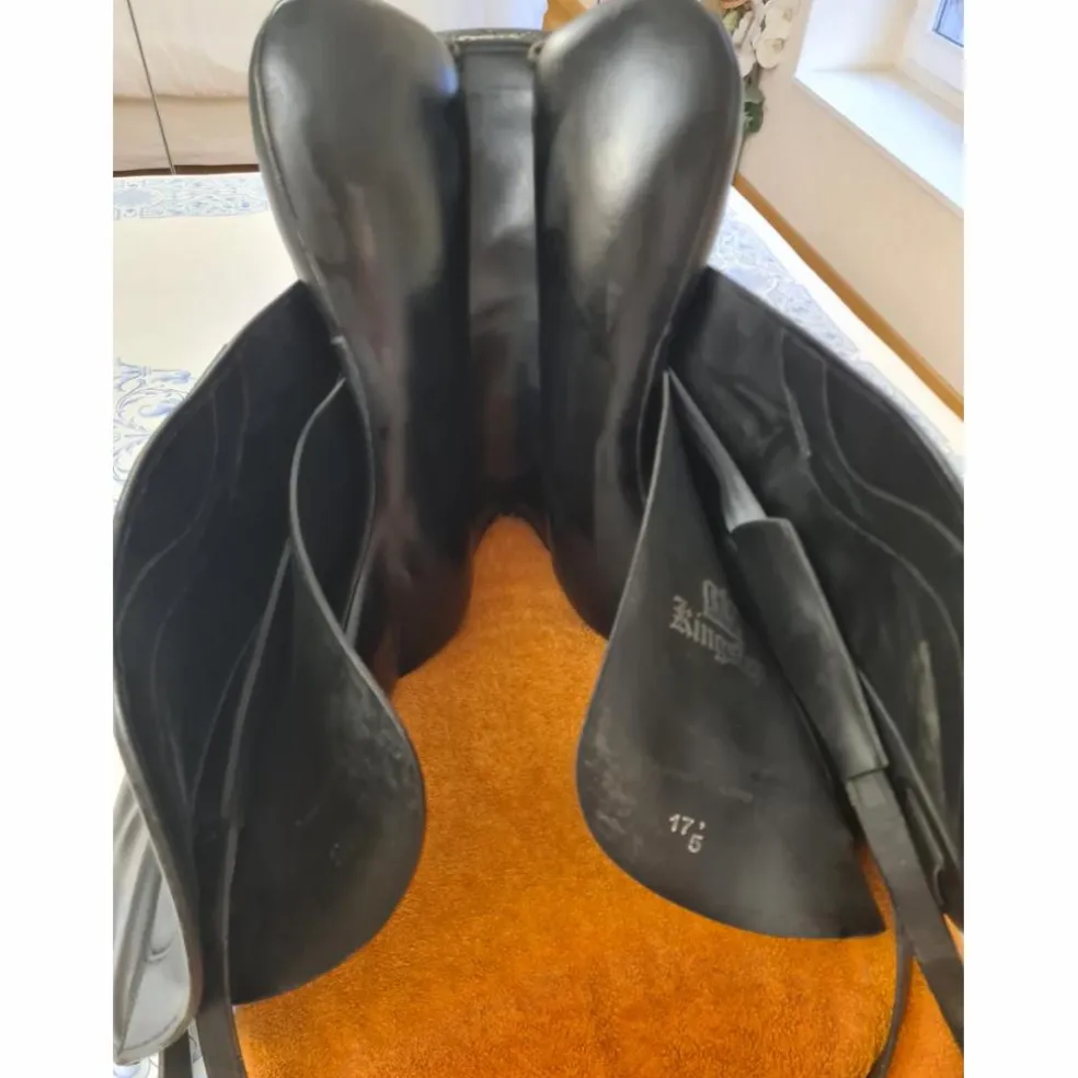 SELLE DE DRESSAGE KINGSLEY