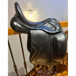 SELLE DE DRESSAGE KINGSLEY