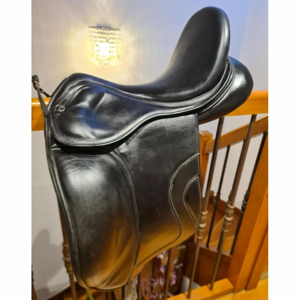 SELLE DE DRESSAGE KINGSLEY