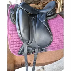 Selle de dressage Makila Devoucoux