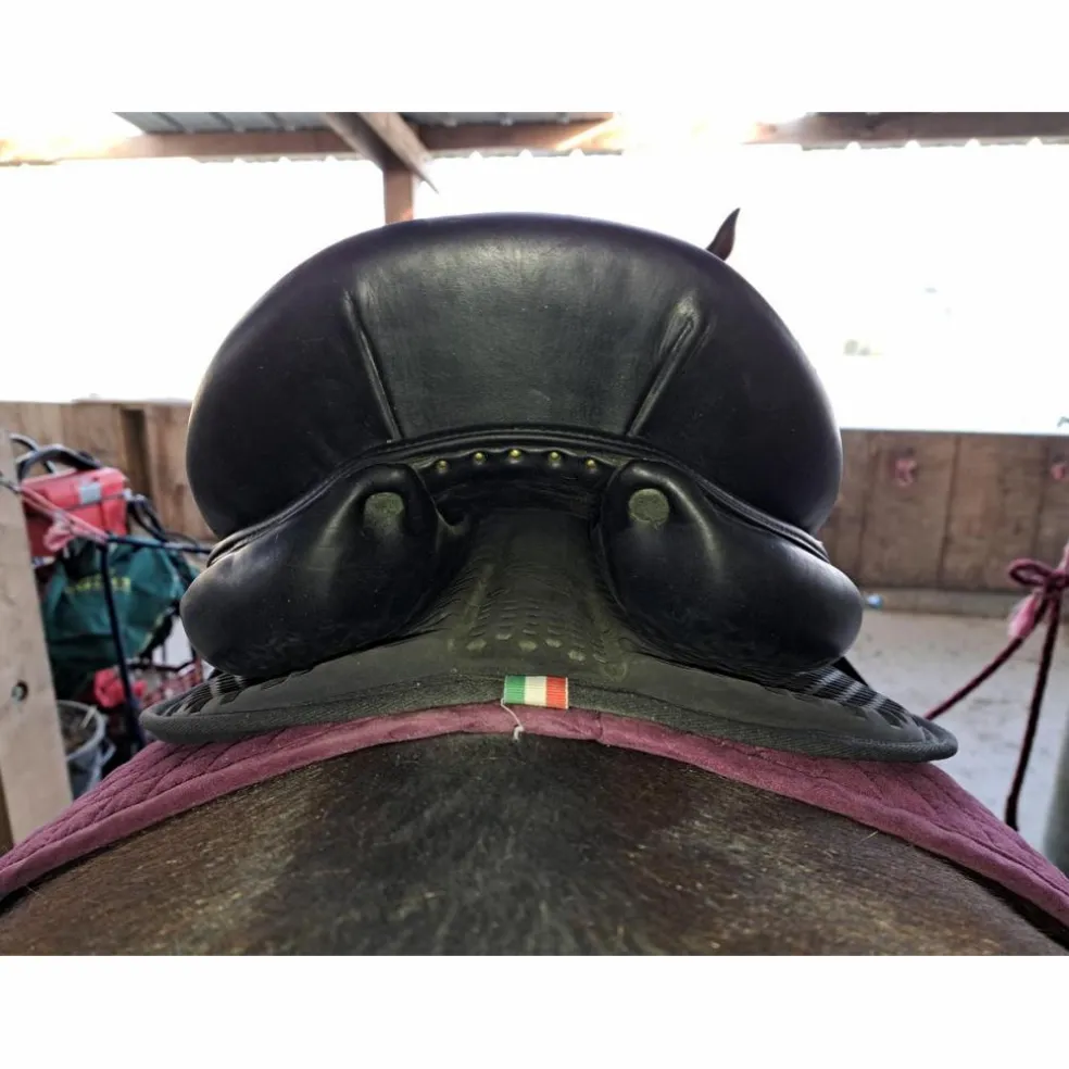 Selle de dressage Makila Devoucoux