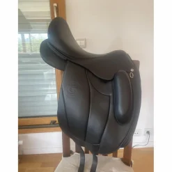 Selle de dressage noire Forestier (Aachen)