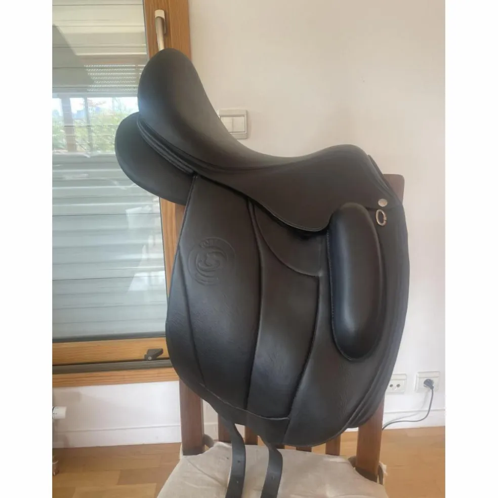 Selle de dressage noire Forestier (Aachen)