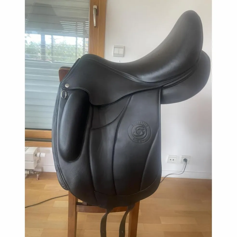 Selle de dressage noire Forestier (Aachen)