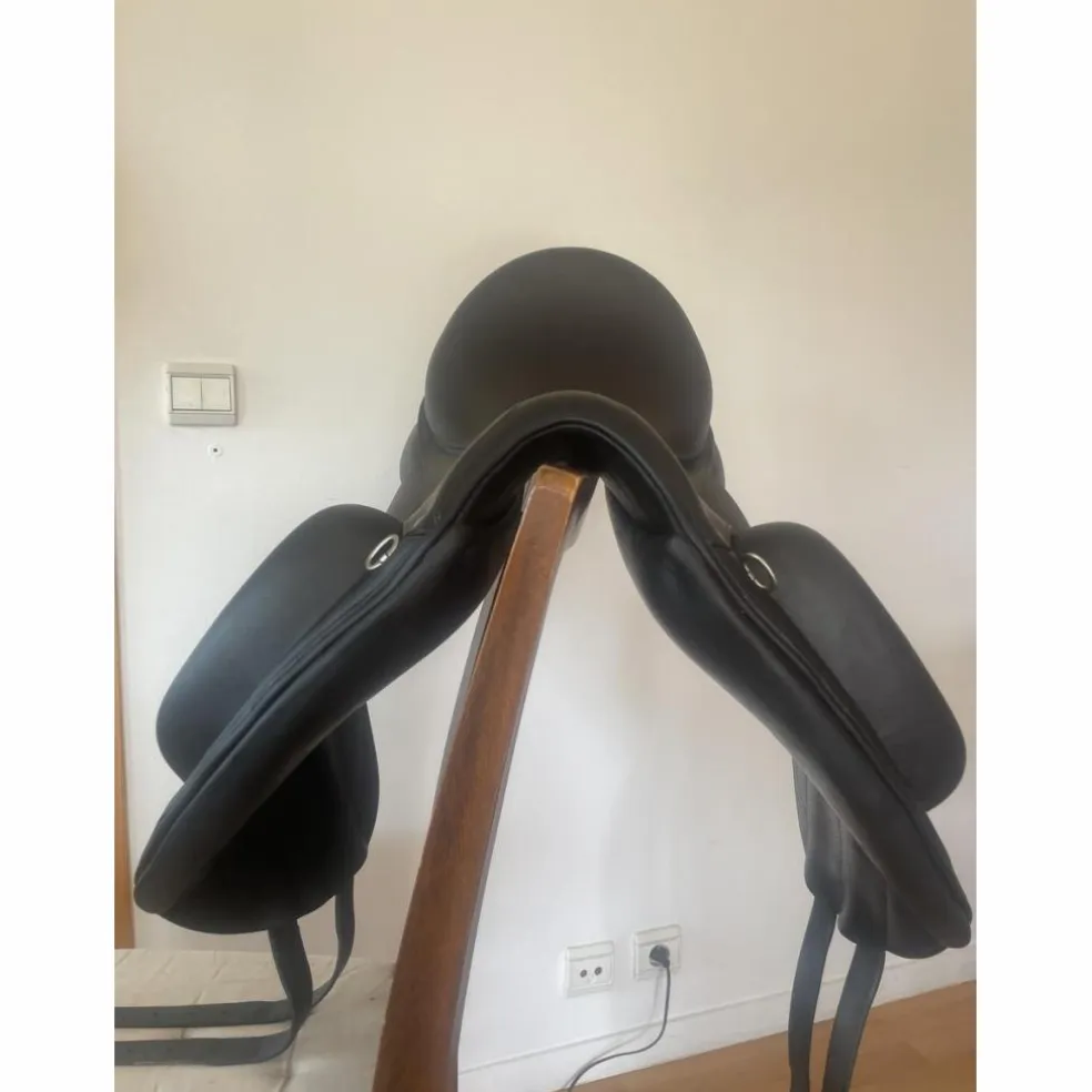 Selle de dressage noire Forestier (Aachen)