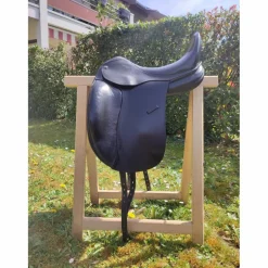 Selle de dressage Omega Line 17"