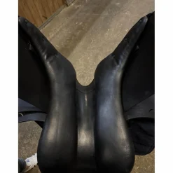 Selle de dressage Prestige 17p noire