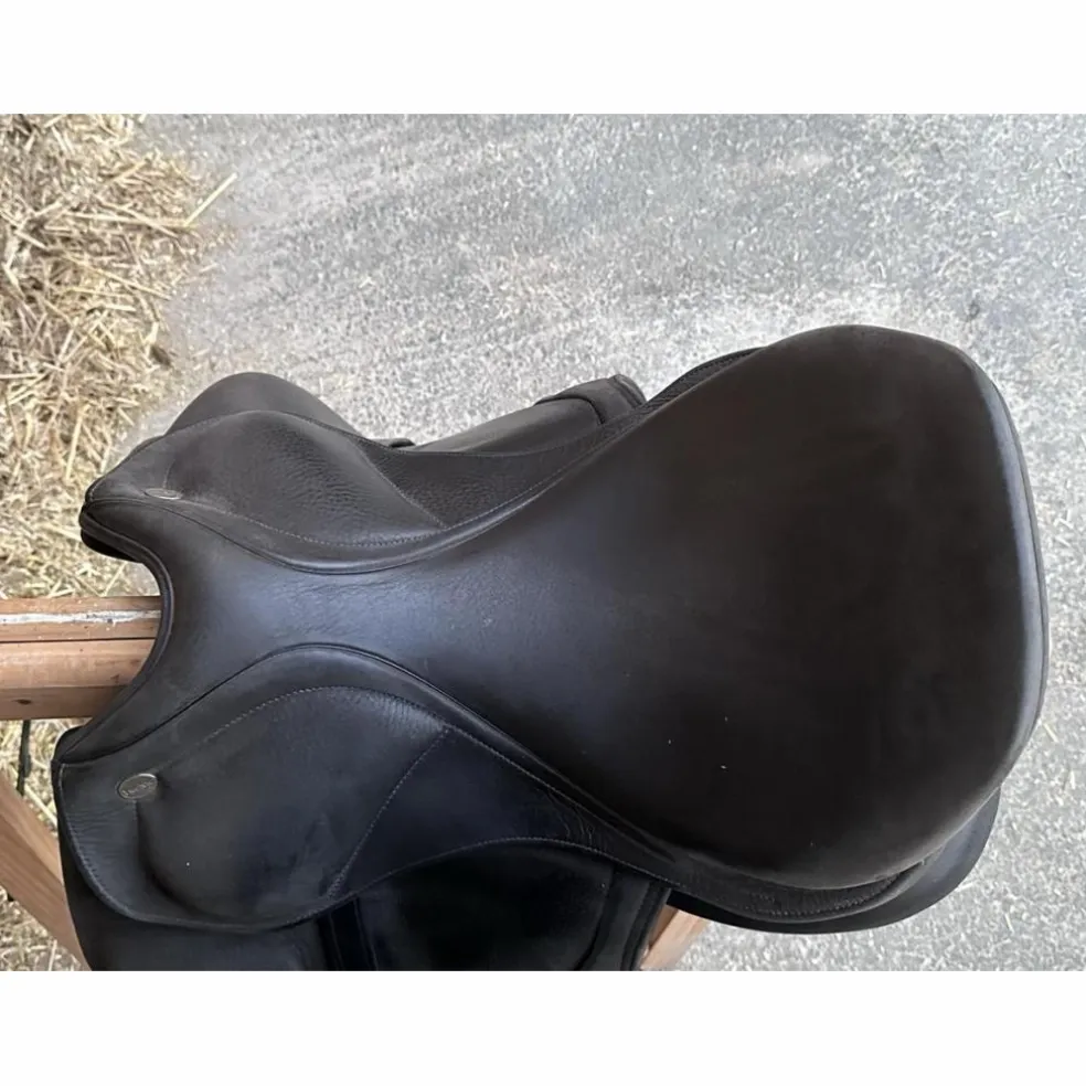Selle de Dressage PRO IKONIC "Doublée Buffle"