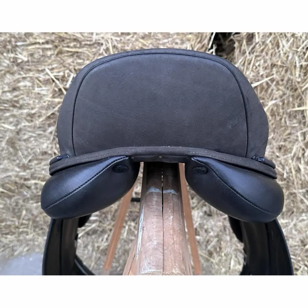 Selle de Dressage PRO IKONIC "Doublée Buffle"