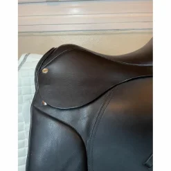 Selle de dressage Éric Mondange 17”5