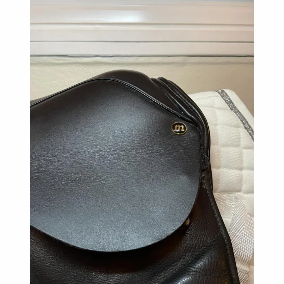Selle de dressage Éric Mondange 17”5