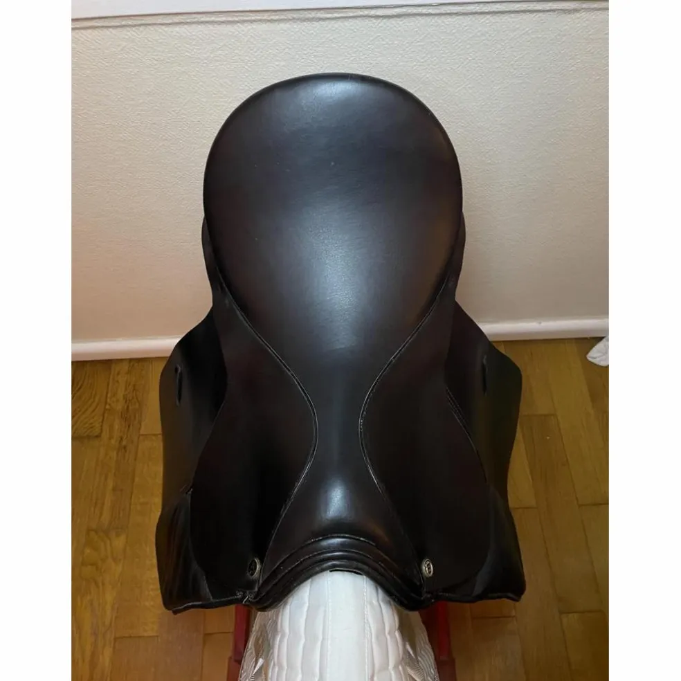 Selle de dressage Éric Mondange 17”5