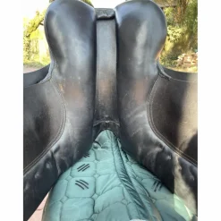 Selle de dressage Ronzon Prestige 17 pouces