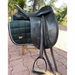 Selle de dressage Ronzon Prestige 17 pouces