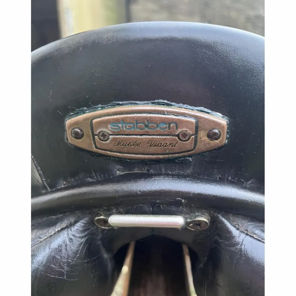 Selle de dressage stubben