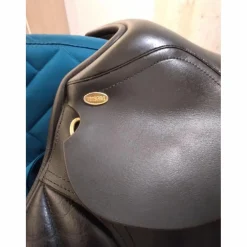 Selle de dressage Thésée 17,5 - Parfait état