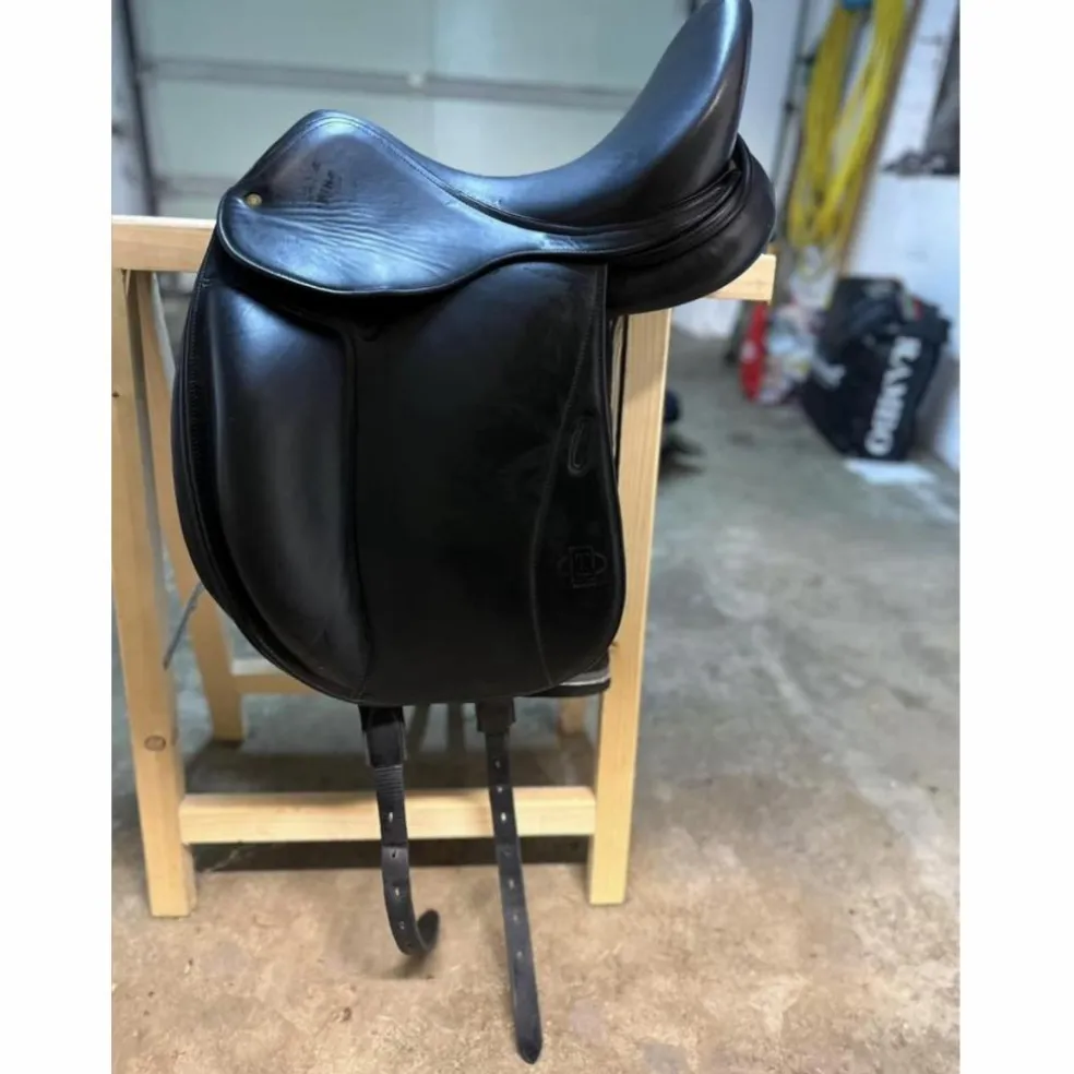 Selle de dressage Tolga