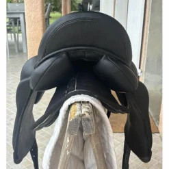 Selle de dressage « Victoria » sellerie baude