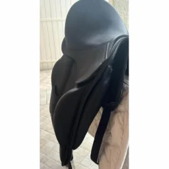 Selle de dressage « Victoria » sellerie baude