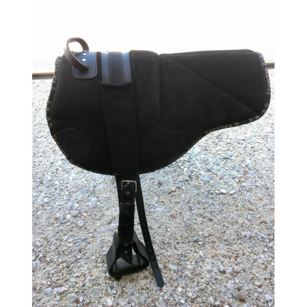 Selle de monte à cru avec étriers