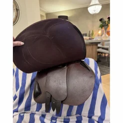 Selle Devoucoux Biarritz S 17,5 très bon état