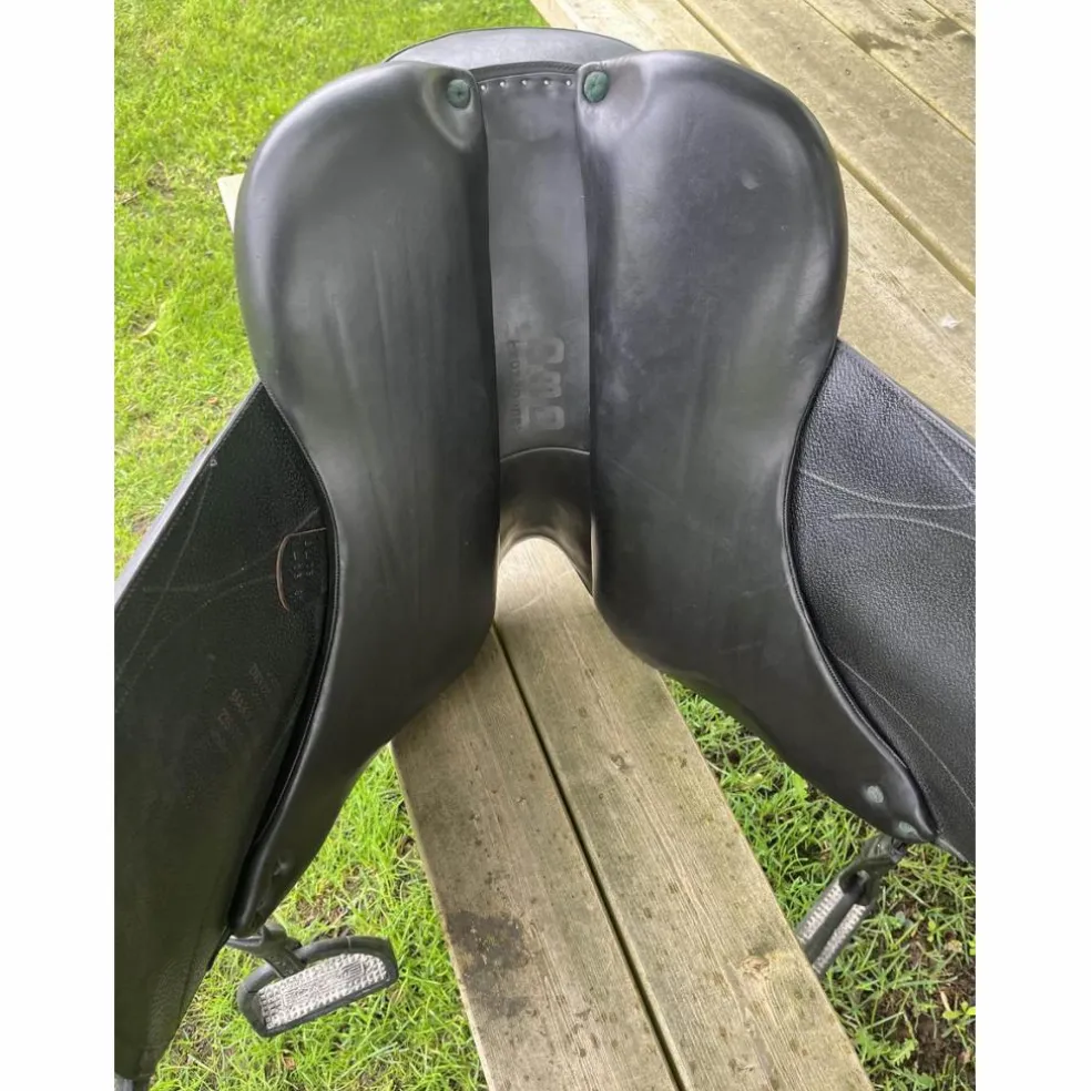 selle devoucoux dressage