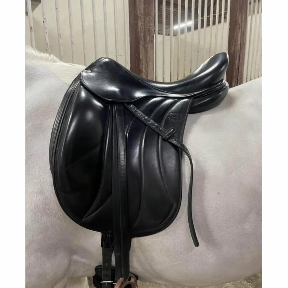 Selle Devoucoux makila 17,5