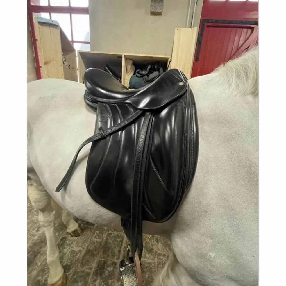 Selle Devoucoux makila 17,5