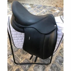 Selle dressage 17' - Marque Arion, gamme Atlas