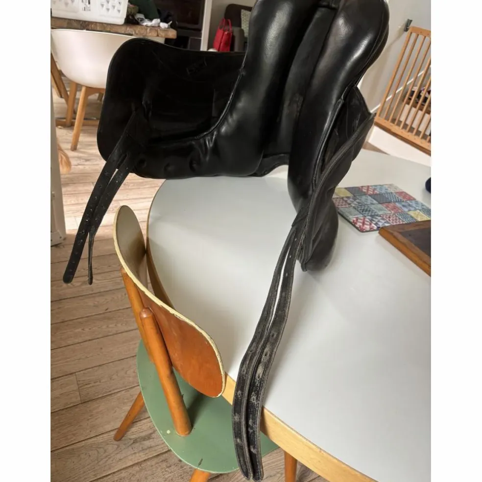 Selle dressage 17 pouces