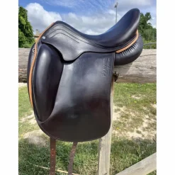 Selle dressage atelier pravins