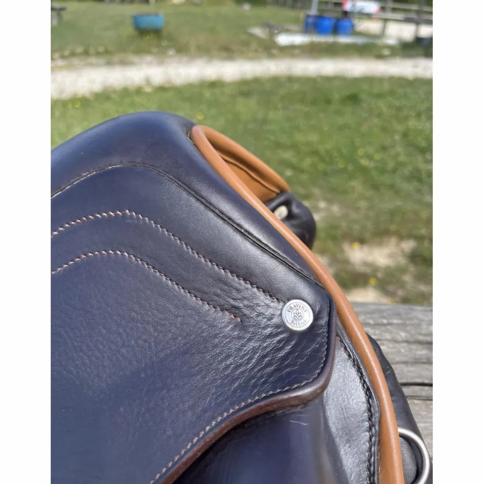 Selle dressage atelier pravins