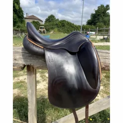 Selle dressage atelier pravins