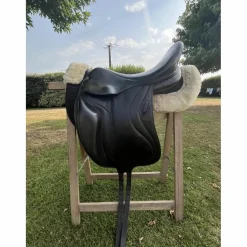 selle dressage belloir saumur noire 17