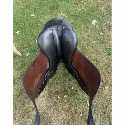 selle dressage belloir saumur noire 17