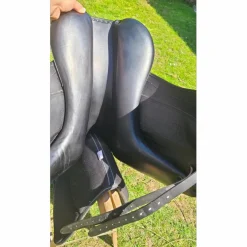 Selle dressage childeric dsc 18 pouces