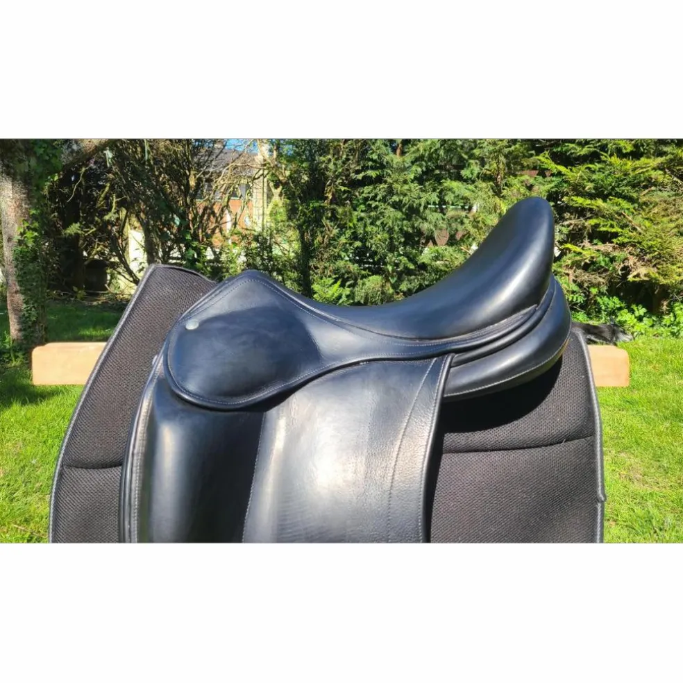 Selle dressage childeric dsc 18 pouces