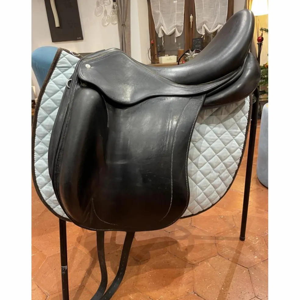Selle dressage Childeric DHE 17’5